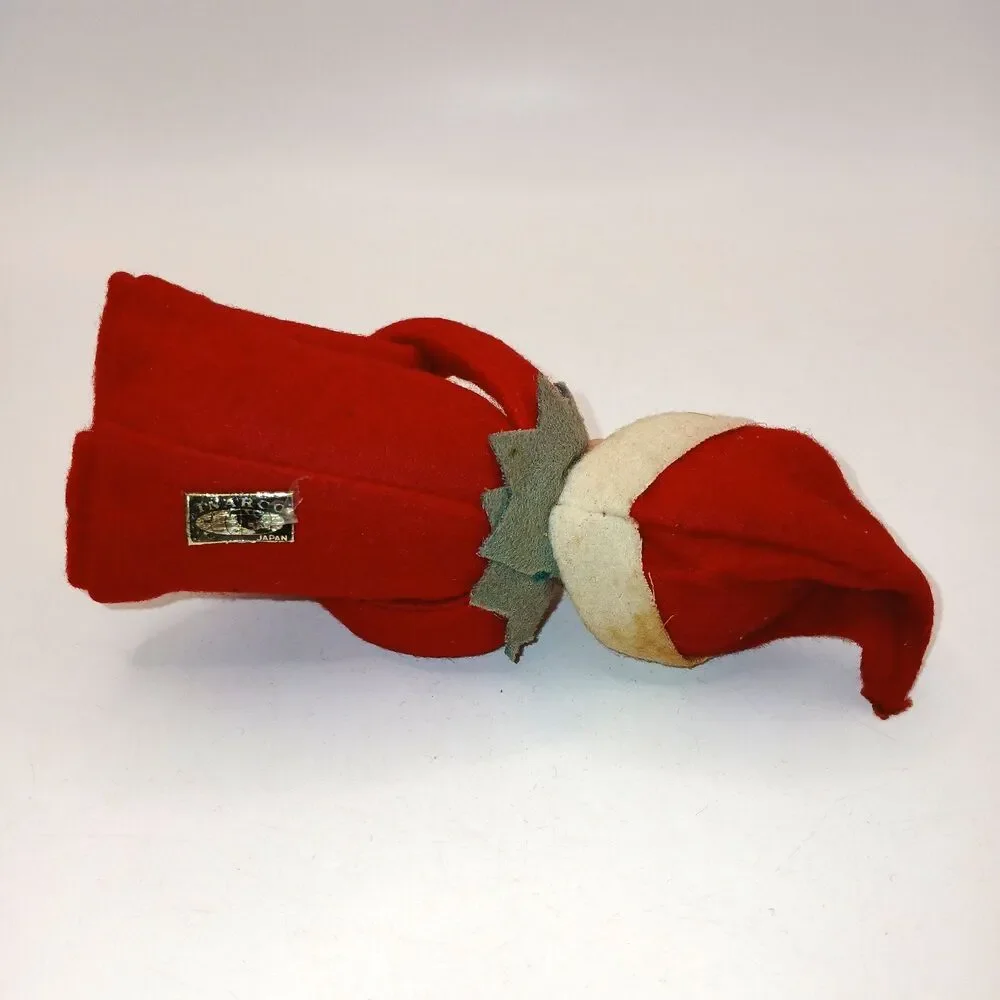 Vintage Inarco Japan Pixie Elf Knee hugger Red White Green Felt Foil Label 9